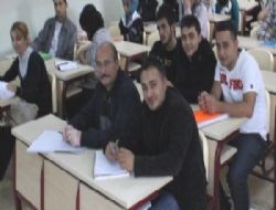 Oğlu için üniversiteye başladı